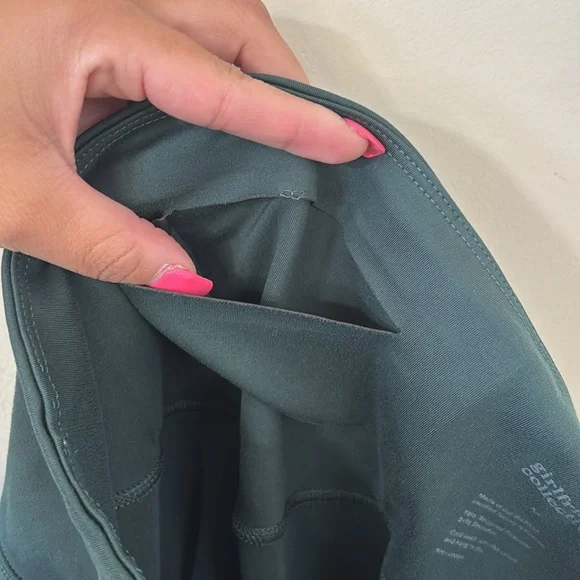 Girlfriend Collective Terrace Compressive High-Rise Capri Legging Size Medium - Picture 9 of 9